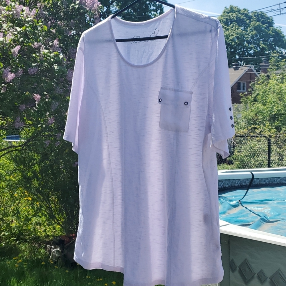 White t-shirt